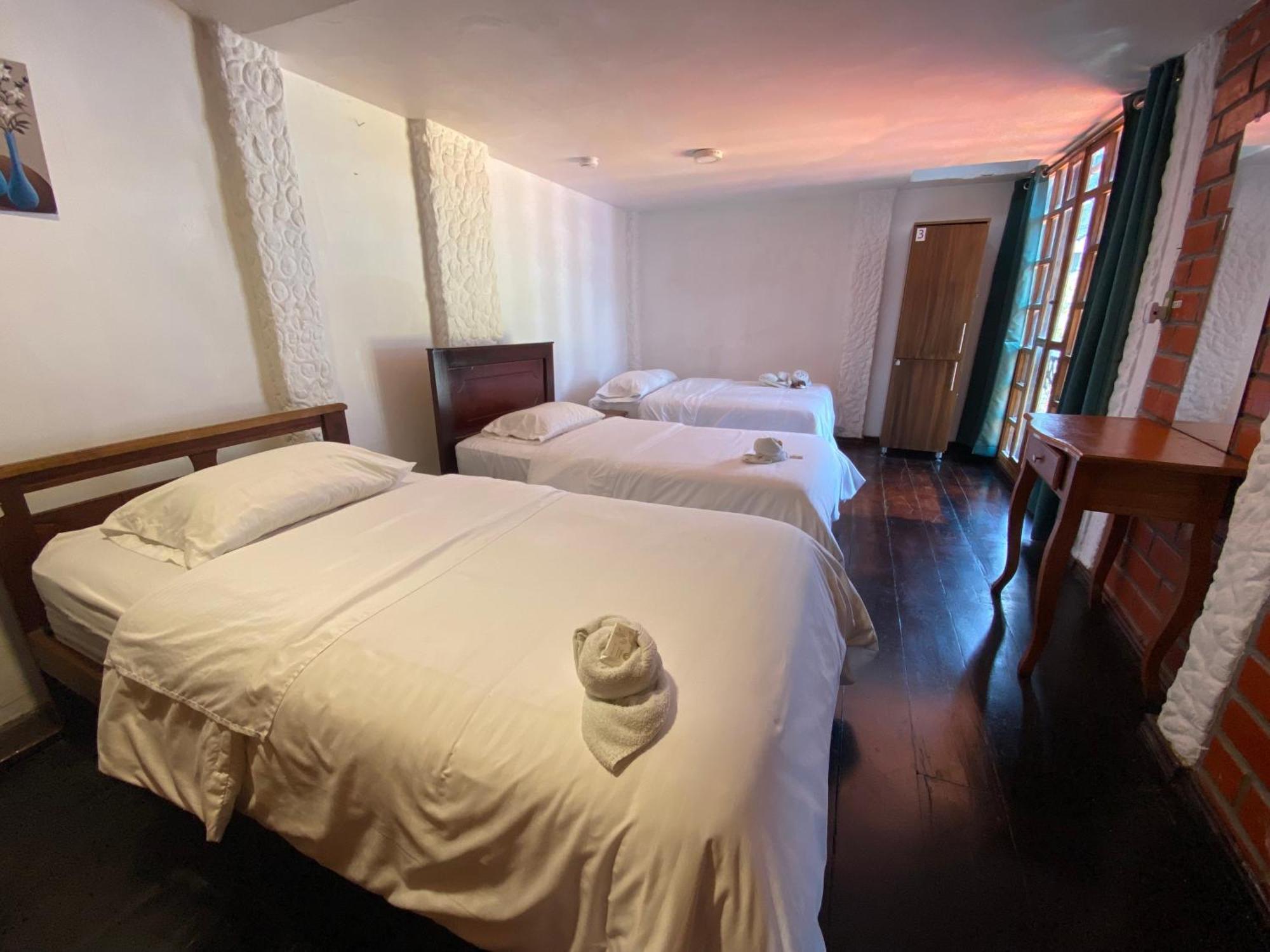 Garden House Hostal Banos  Bagian luar foto