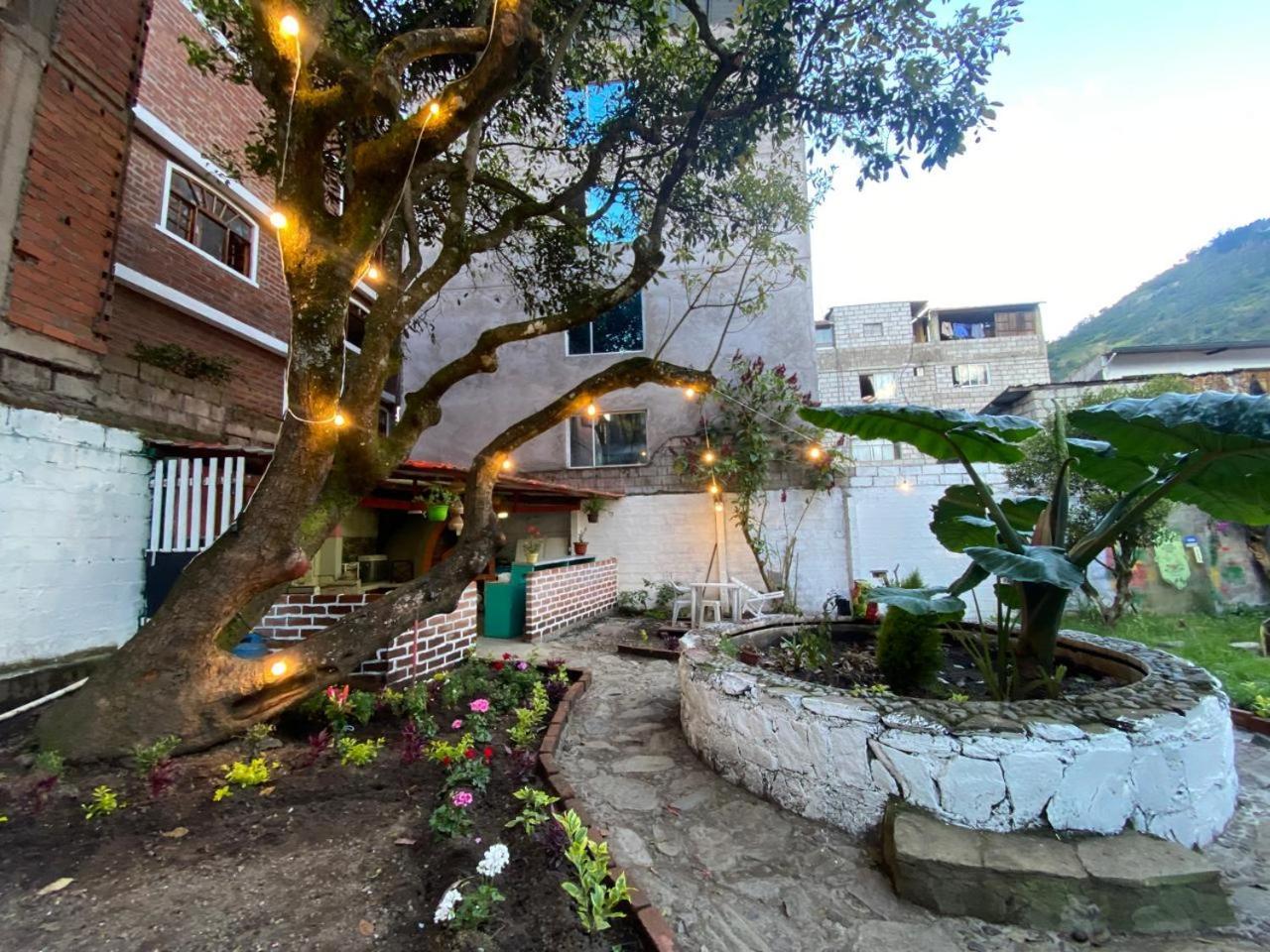 Garden House Hostal Banos  Bagian luar foto